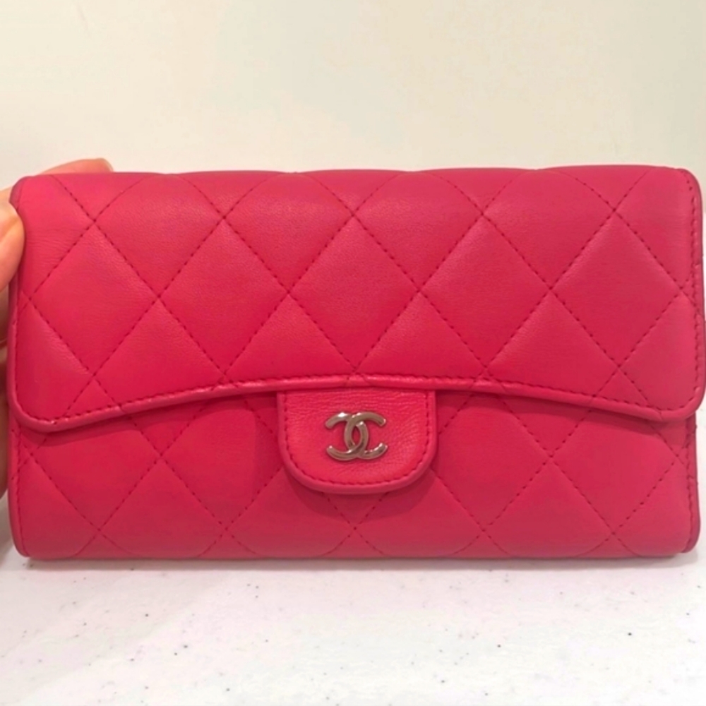 RARE CHANEL WALLET IN PINK